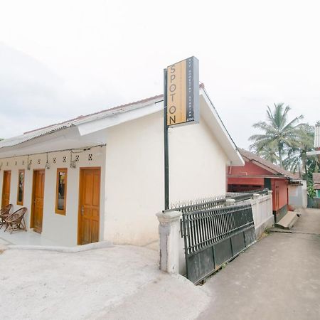 Ayu Homestay Syariah Sukabumi Dış mekan fotoğraf